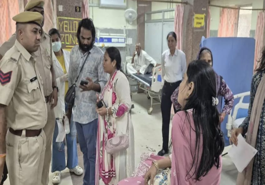 रफ्तार का कहर: पुष्कर के धोरों में सफारी जीप पलटी