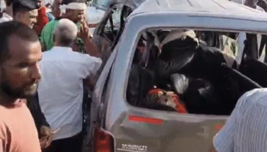 नागौर में बस-कार की टक्कर, बच्ची समेत 3 की मौत; 6 घायल