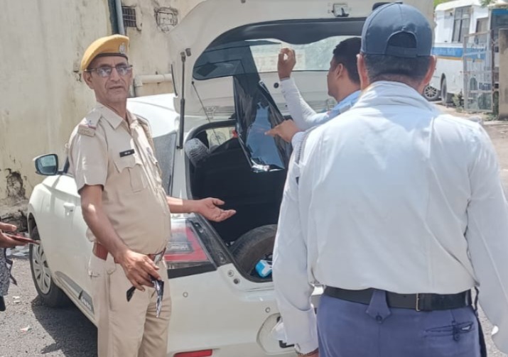 13 दिन में 1.10 लाख वाहनों पर चालान, ट्रैफिक नियम तोड़ने वालों पर कार्रवाई
