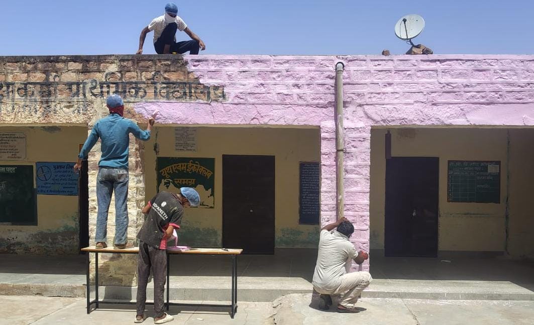 पढ़ाई शुरू होने से पहले बदल गई सरकारी स्कूलों की तस्वीर