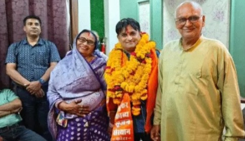 बेटे का जन्मदिन मनाने जा रहे रिटायर्ड शिक्षक दंपती की सड़क हादसे में मौत