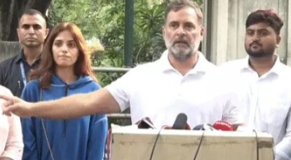 जंतर-मंतर प्रदर्शन को लेकर राहुल गांधी ने छात्रों के साथ की प्रेस कॉन्फ्रेंस