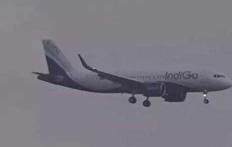 वाराणसी एयरपोर्ट का रनवे बंद, कई फ्लाइट्स डायवर्ट