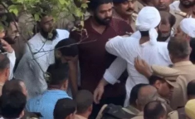 अतीक अहमद के बेटे अबान की कार हादसे का वीडियो आया सामने