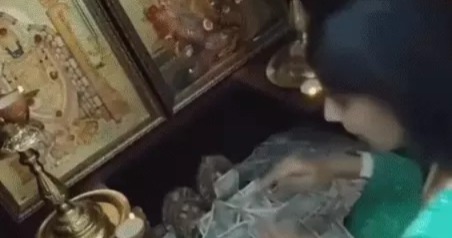 महिला यूट्यूबर के घर से ढाई करोड़ के सोने के गहने चोरी