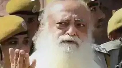 रात 10:45 बजे जेल पहुंचे आसाराम को नहीं मिली एंट्री, सुबह किया सरेंडर