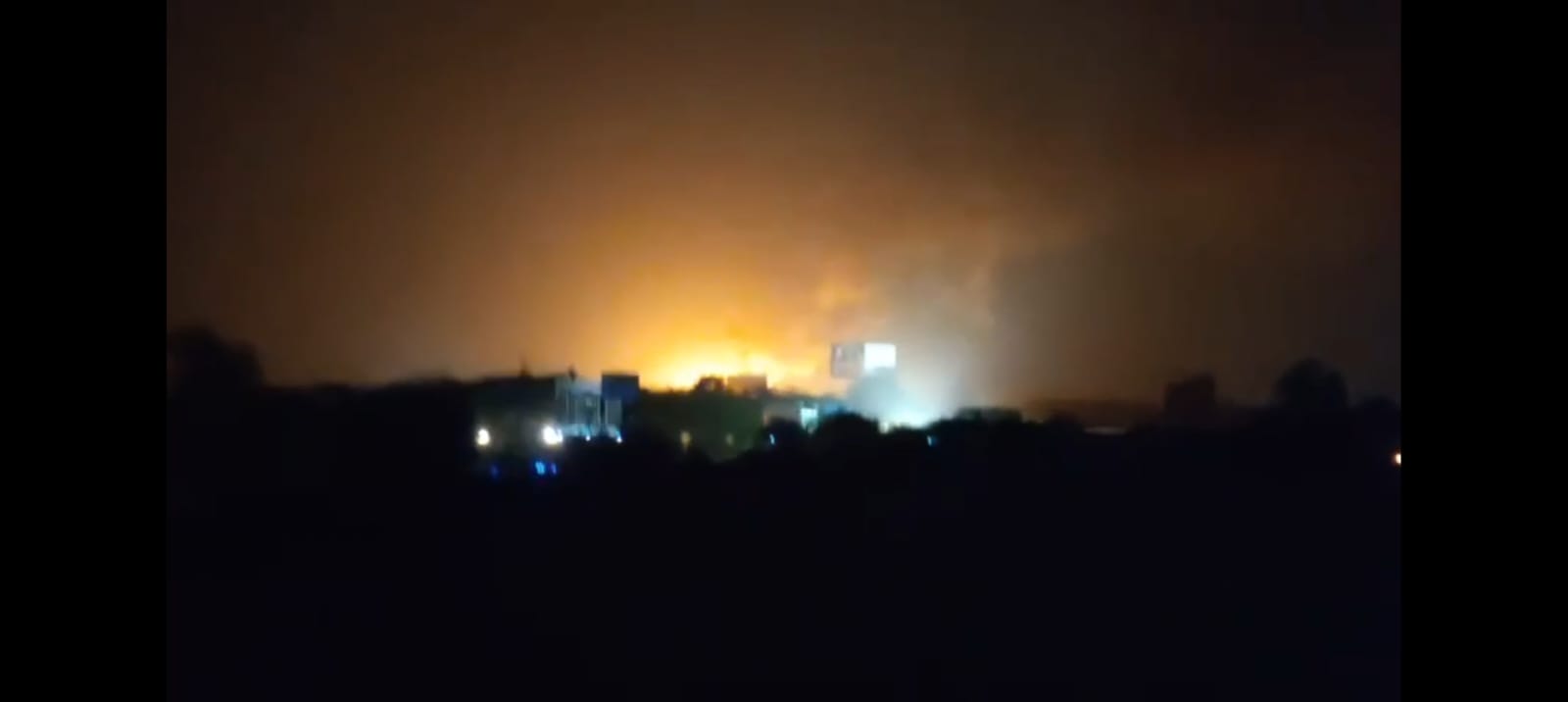 भीषण आगजनी: दूदू के पास जयपुर अजमेर हाइवे पर एक्सीडेंटस के बाद गैस सिलेंडरों से भरे टैंकर में ब्लास्ट