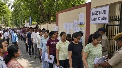 नीट री-एग्जाम कराने में आज सरकार की भी बड़ी परीक्षा