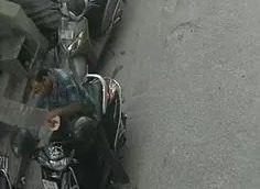 कचौरी खाते रह गया व्यापारी का कर्मचारी, स्कूटी से 20 लाख रुपए ले उड़े बदमाश